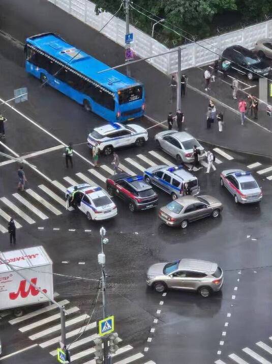 В Москве сообщили о задержании мужчины с бомбой после взрыва в Коньково